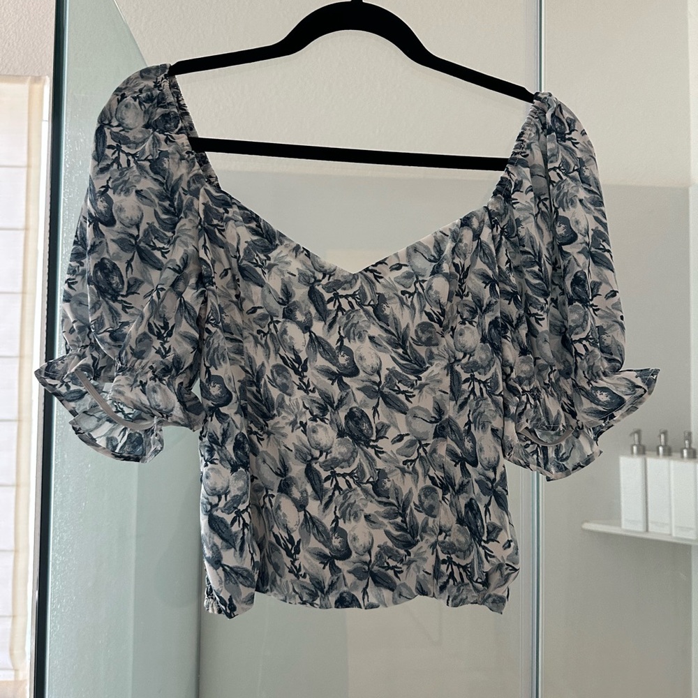 Abercrombie Floral Puff Sleeve Top